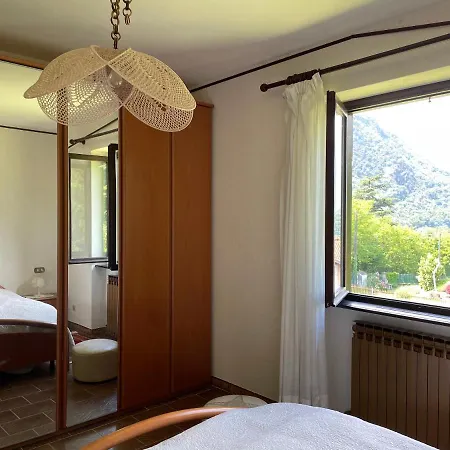 Colico Laghetto Villa *